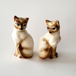 Vintage cat salt and pepper